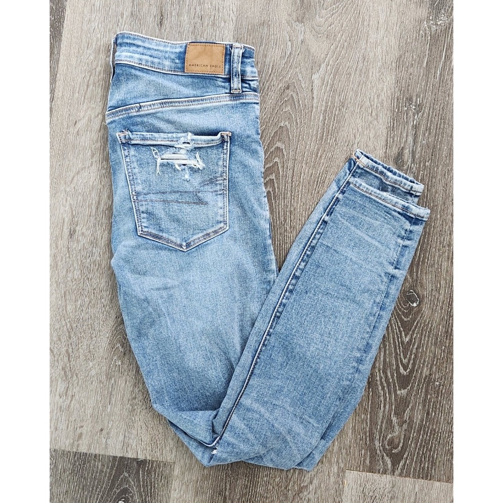 American Eagle Next Level Stretch Distressed Skinny Jeans Light Wash Blue Size 6